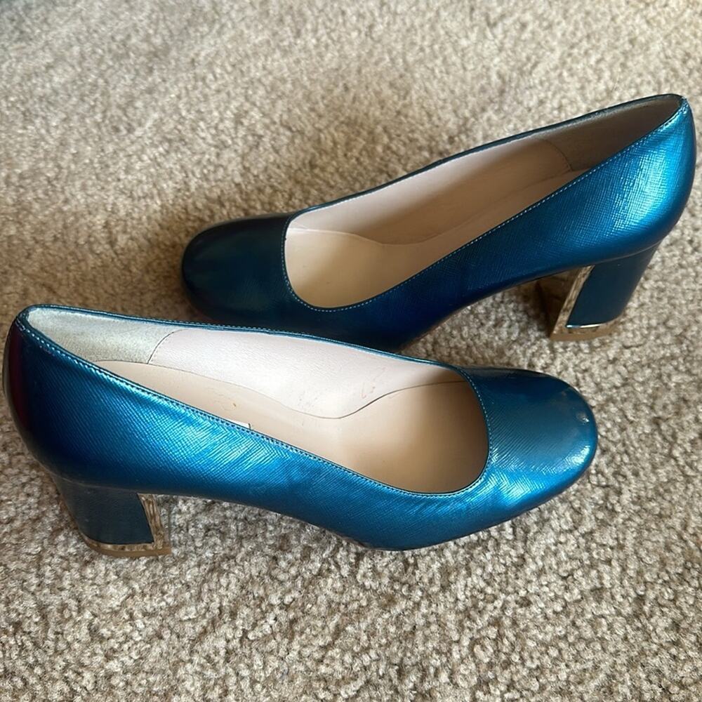 L.K. Bennett LONDON Rounded Toe BOX 2 3/4” BLOCK Heel GOLD Plate TRIM SZ 38 TEAL